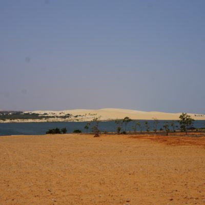 Auf dem Weg zu weissen Sanddüne