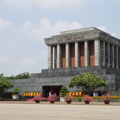 Onkel Ho Mausoleum. Sein letzter Wunsch... Seine Asche sollte über Vietnam verstreut werden. Jetzt liegt er in Hanoi...