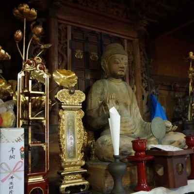 Buddha Statue im " Sakai " Tempel