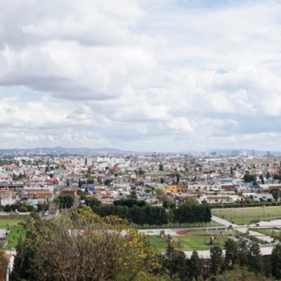 Ein weitere toller Ausblick in Richtung Mexiko City.  Wit befinden uns noch im Valle de Mexico.