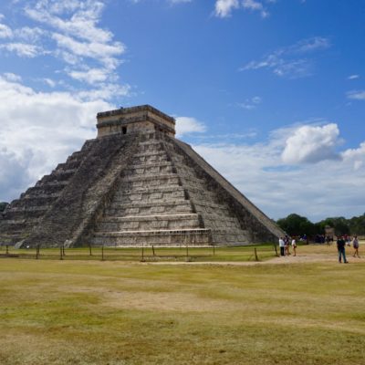 Ein riesiger Maya Kalender, der El Castillo