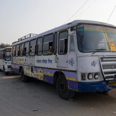 Unser 6 Sterne Bus von Pushkar nach Ajmer