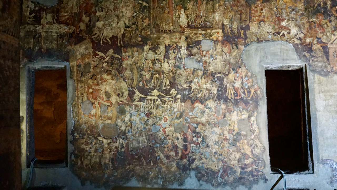 Die Höhlentempel von Ajanta im Video