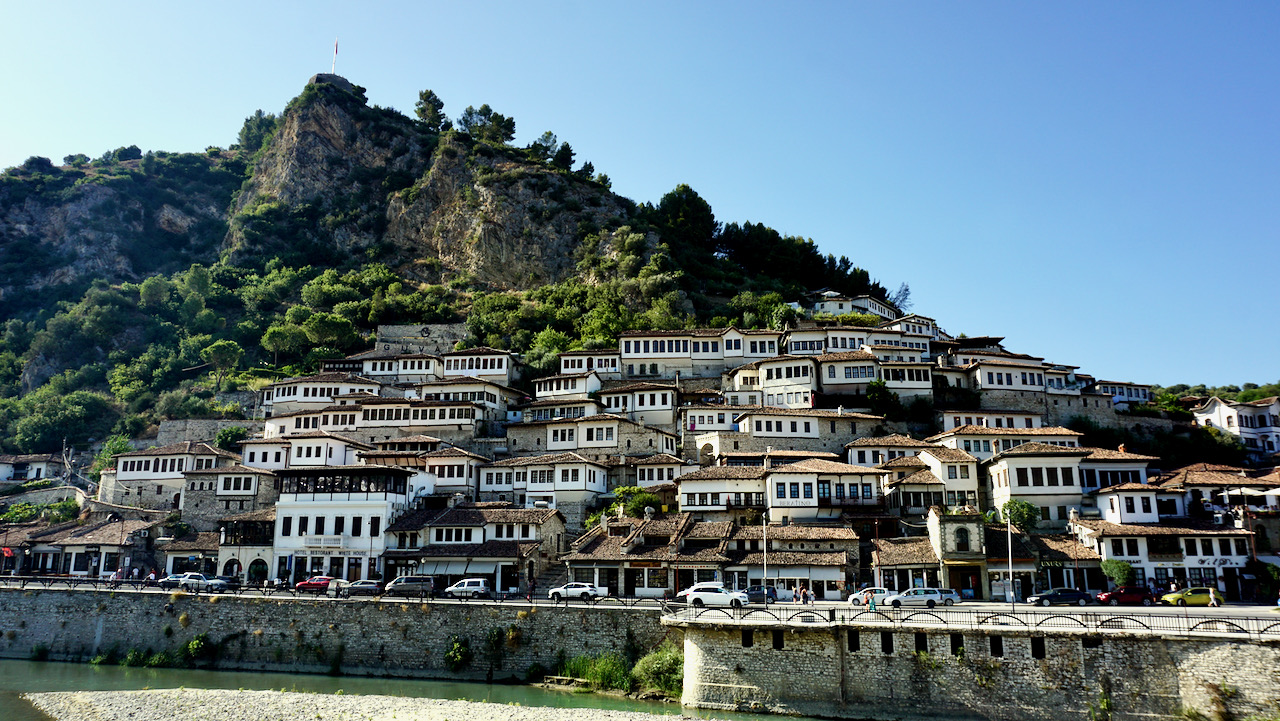Berat – Die schönste Stadt Albaniens ( Video )